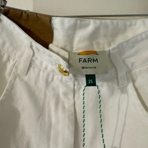 Farm Rio Richelieu Embroidered Shorts 25 - Picture 4 of 6